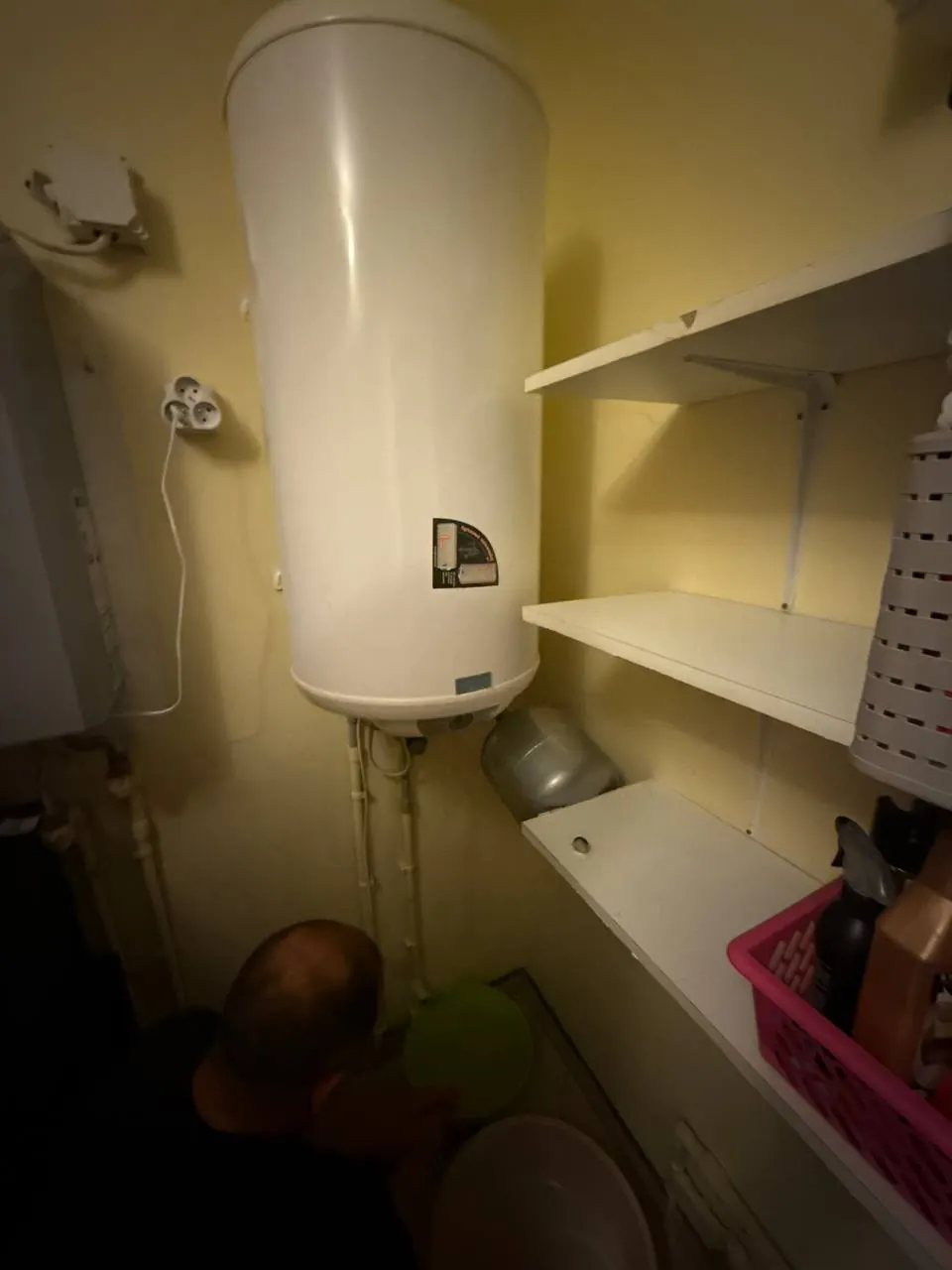 Wysoki bojler z podejściami wodnymi - Montaż bojlera | HYDROUNO